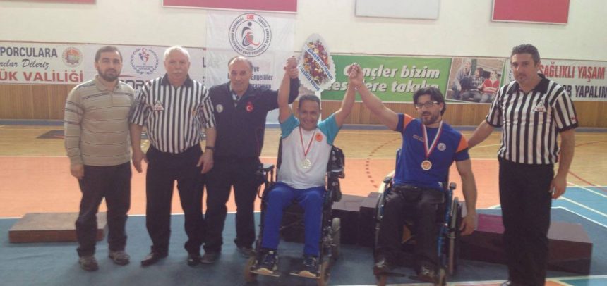 Karabük Genç Eksen, Türkiye Bedensel Engelliler Bilek Güreşi Yarışması’nda 2 Gümüş, 1 Bronz Kazandı