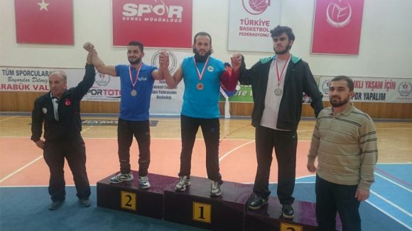 Kocaeli Lider Gençlik, Bilek Güreşi Engelliler Türkiye Yarışması’ndan 2 Altın, 1 Gümüş, 1 Bronzla Döndü