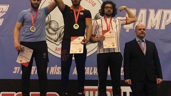 Akdeniz Dinamik Gençlik Bilek Güreşi Sporcusu, Namağlup Türkiye Birincisi Oldu